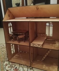 Casita en 3mm alto 50cm - base  50cm x 20cm con muebles